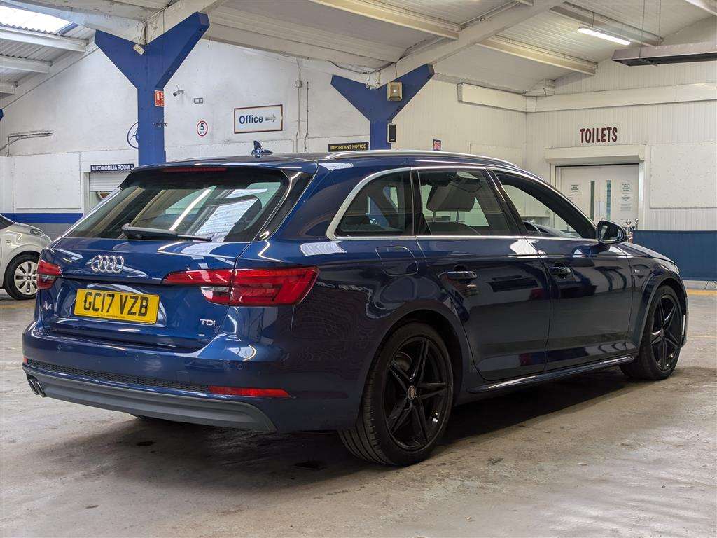 <p>2017 AUDI A4 S LINE TDI S-A</p>