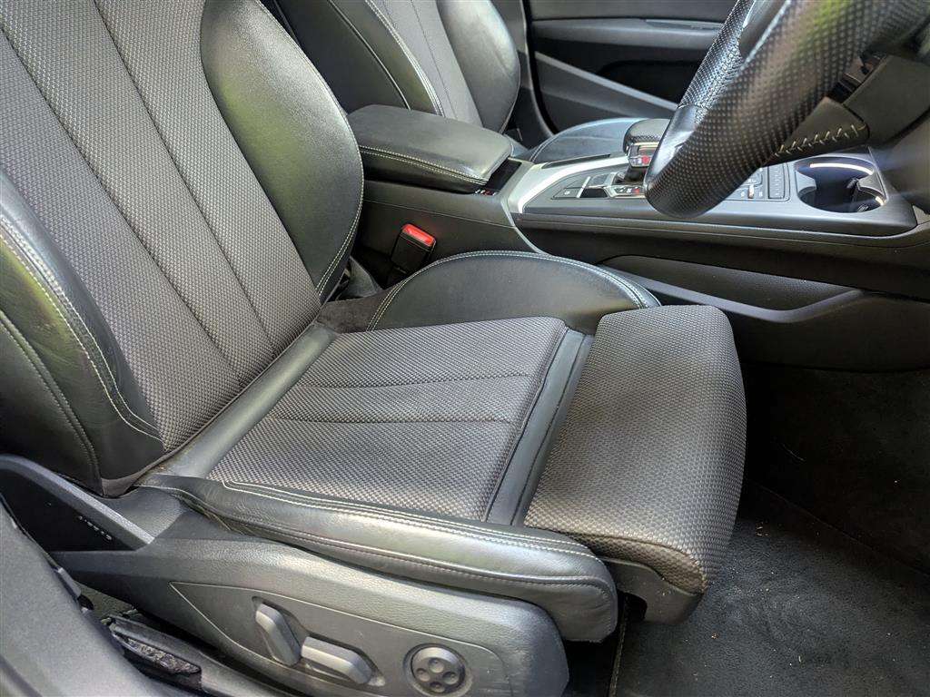 <p>2017 AUDI A4 S LINE TDI S-A</p>