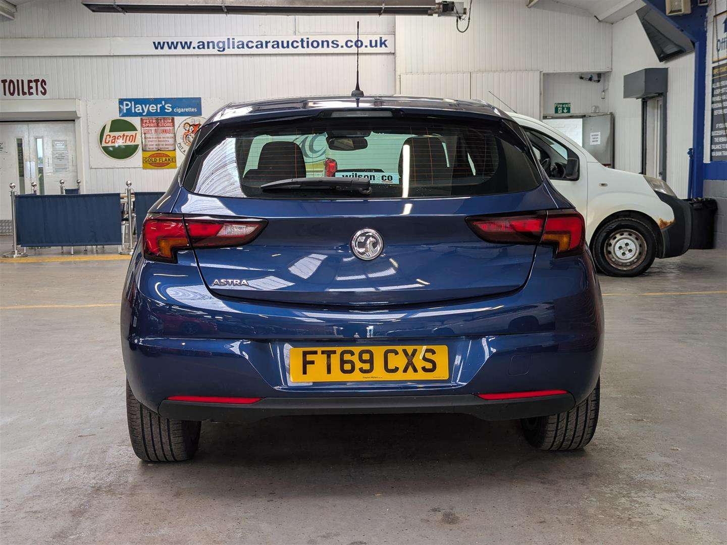 <p>2020 VAUXHALL ASTRA SRI TURBO</p>