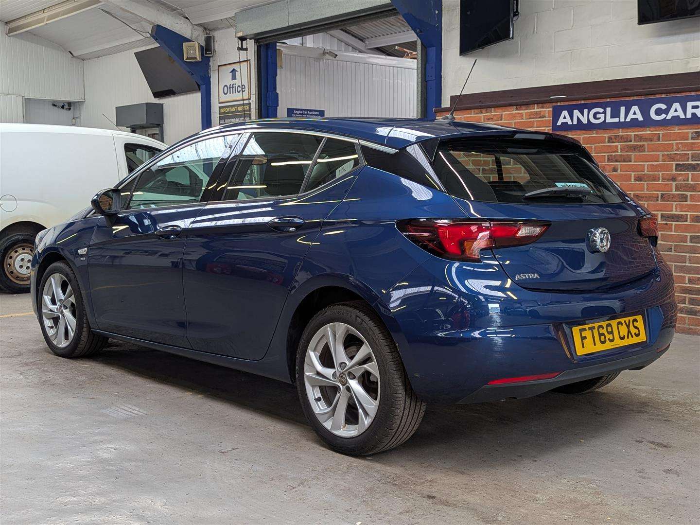 <p>2020 VAUXHALL ASTRA SRI TURBO</p>