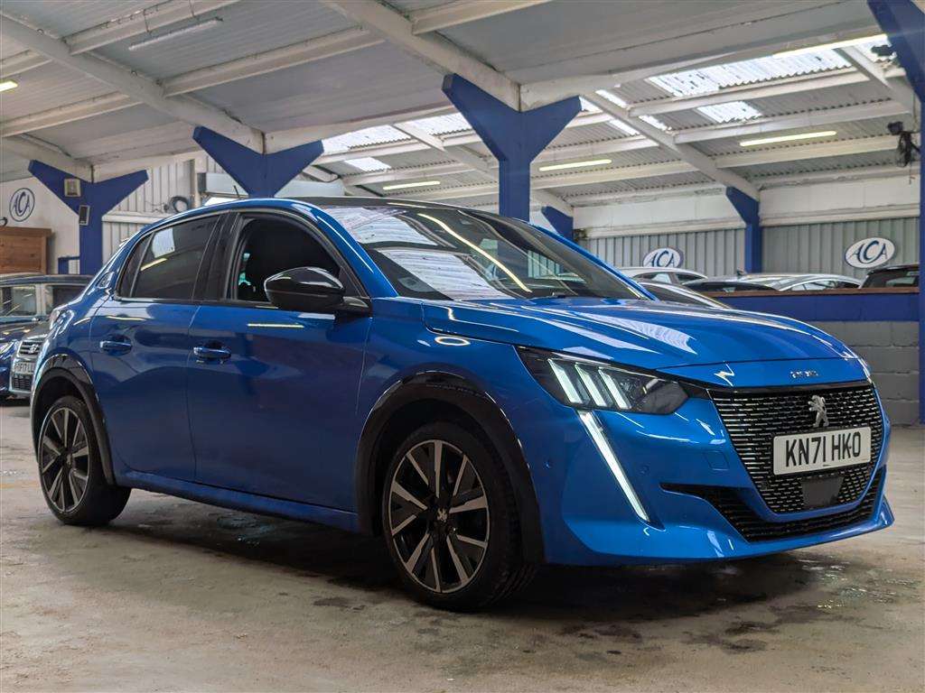 <p>2021 PEUGEOT 208 GT PURETECH S/S</p>