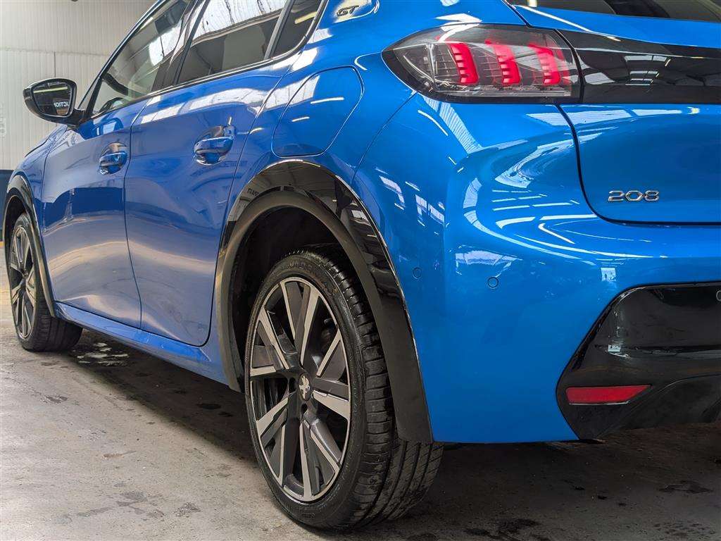 <p>2021 PEUGEOT 208 GT PURETECH S/S</p>