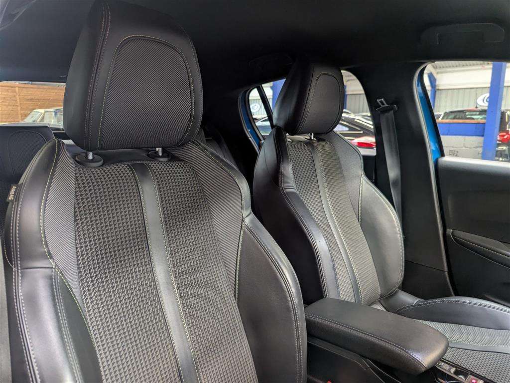 <p>2021 PEUGEOT 208 GT PURETECH S/S</p>