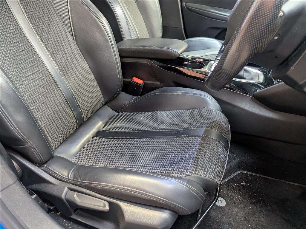 <p>2021 PEUGEOT 208 GT PURETECH S/S</p>