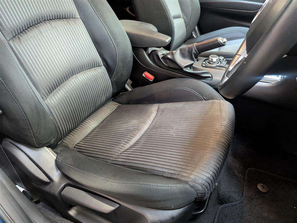 <p>2016 MAZDA 3 SPORT NAV D</p>