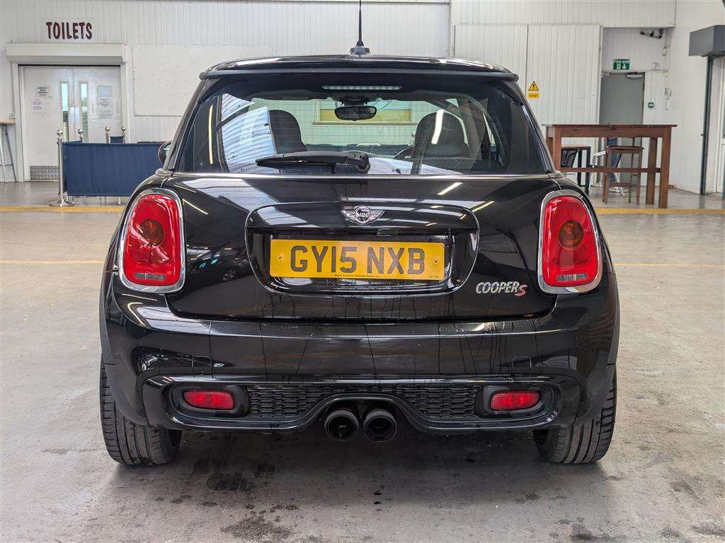 <p>2015 MINI COOPER S</p>