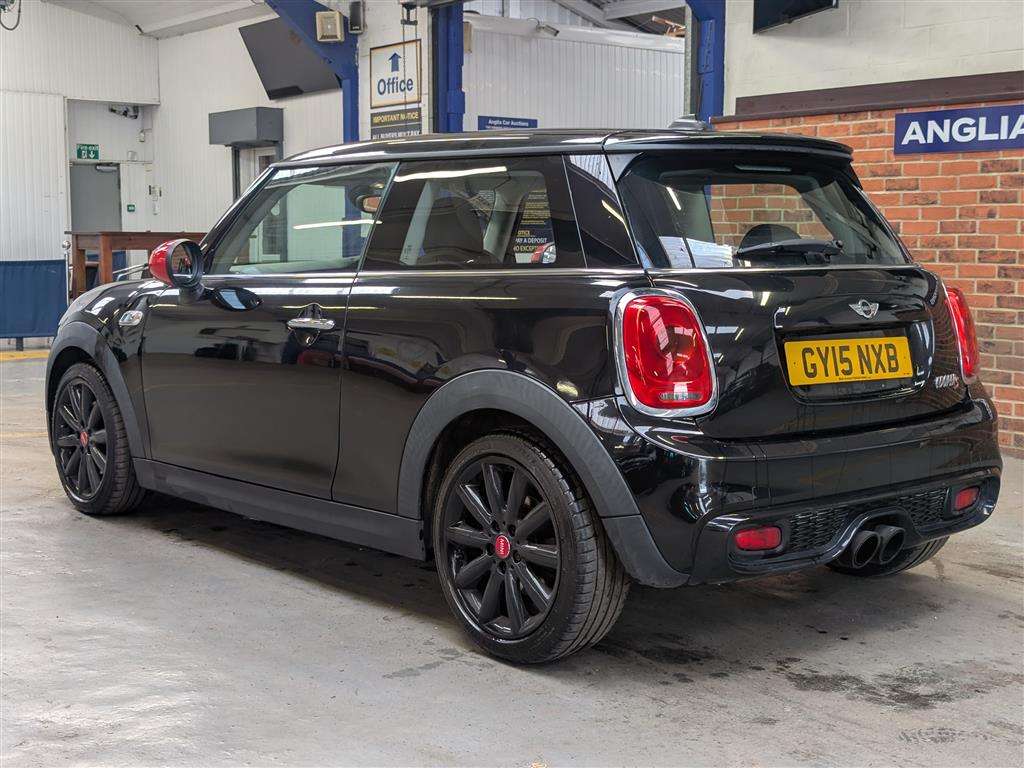 <p>2015 MINI COOPER S</p>