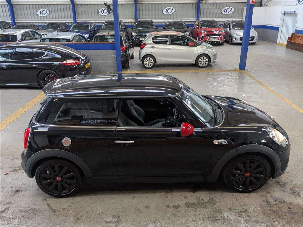 <p>2015 MINI COOPER S</p>
