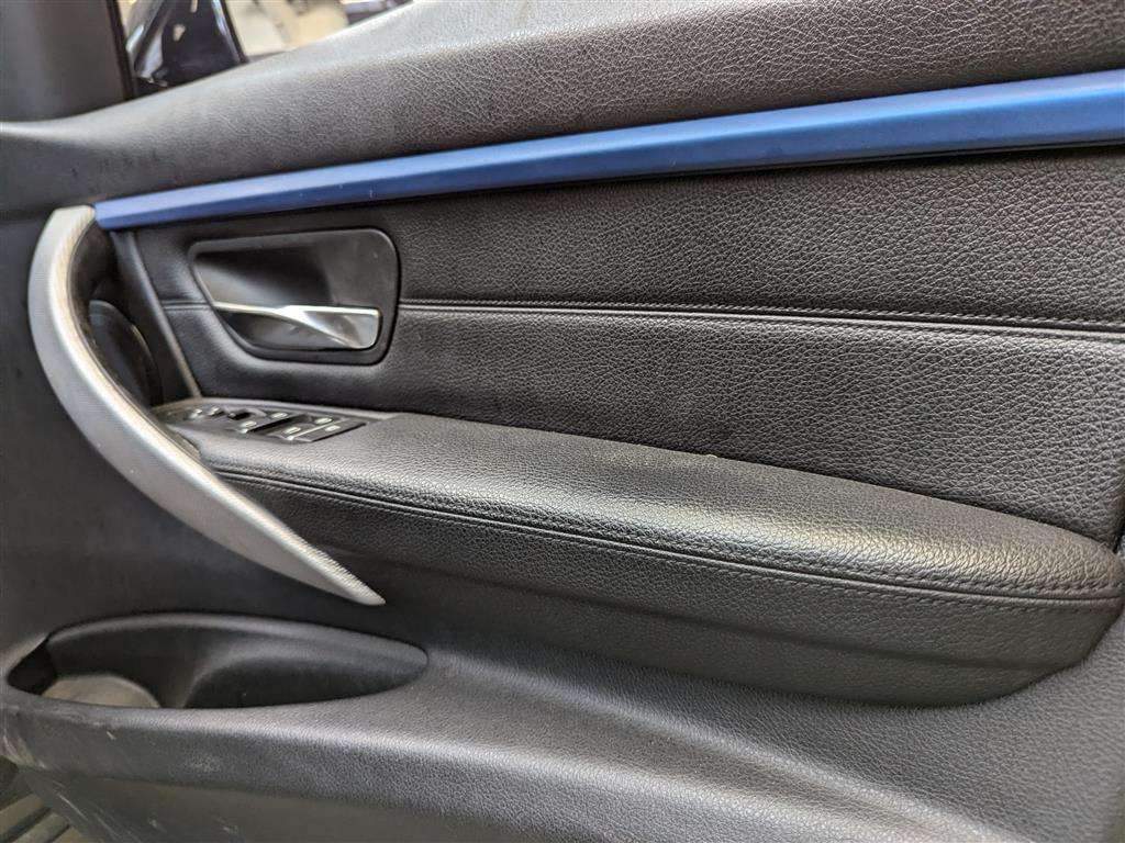 <p>2016 BMW 320I M SPORT</p>