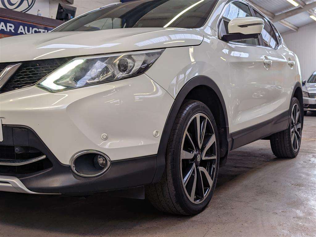 <p>2015 NISSAN QASHQAI TEKNA DCI</p>