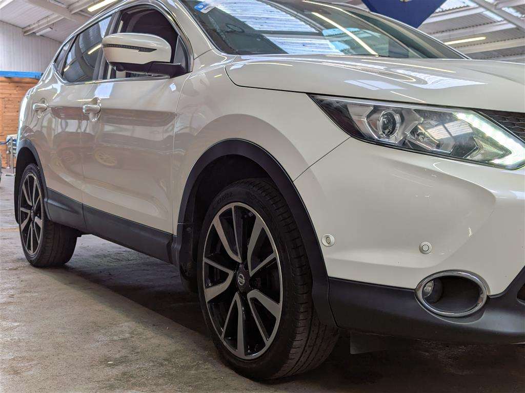 <p>2015 NISSAN QASHQAI TEKNA DCI</p>
