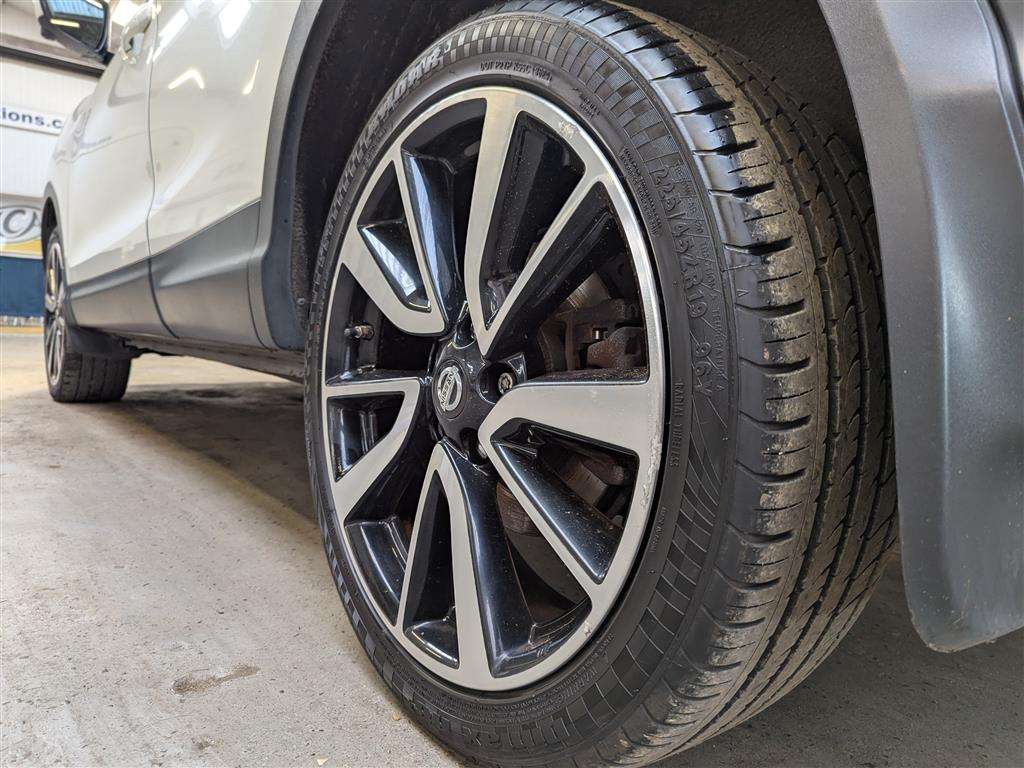 <p>2015 NISSAN QASHQAI TEKNA DCI</p>