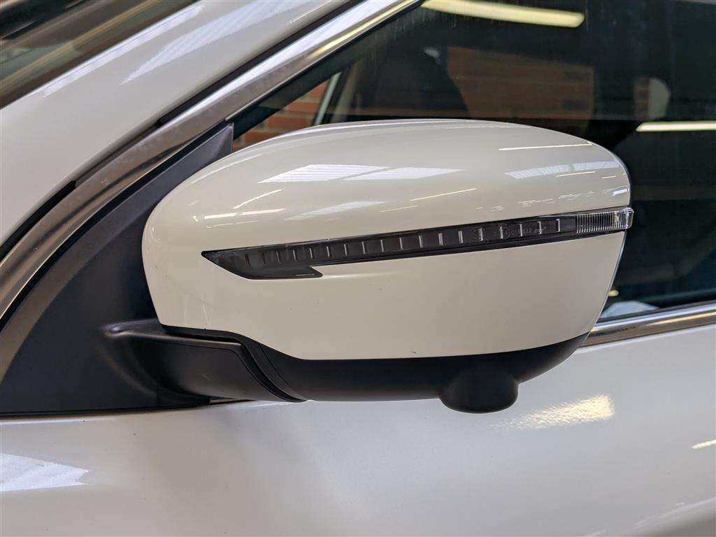 <p>2015 NISSAN QASHQAI TEKNA DCI</p>