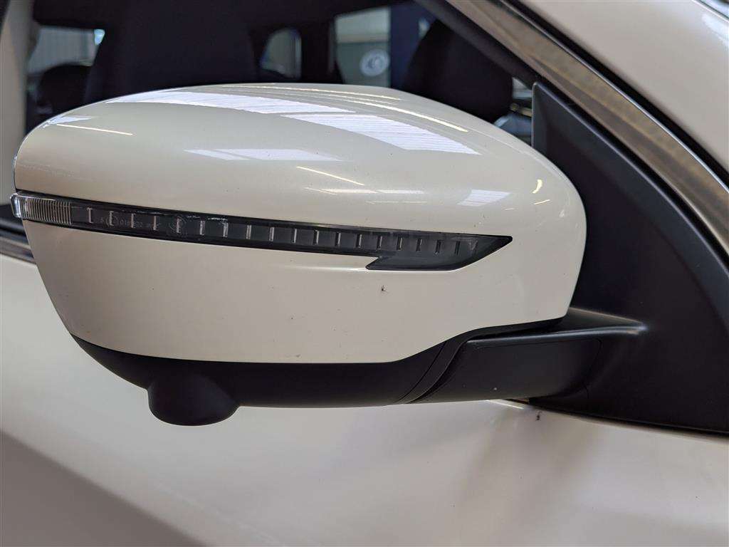 <p>2015 NISSAN QASHQAI TEKNA DCI</p>