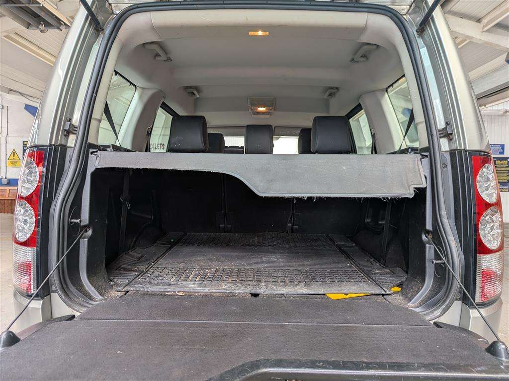 <p>2011 LAND ROVER DISCOVERY XS SDV6 AUTO</p>