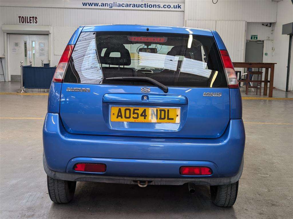 <p>2004 SUZUKI IGNIS GL</p>