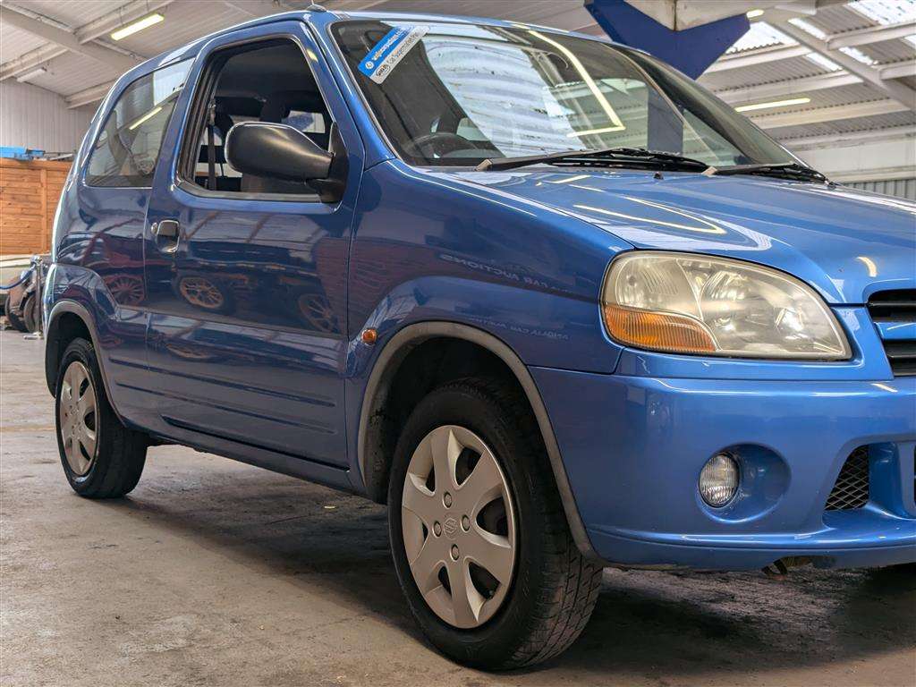 <p>2004 SUZUKI IGNIS GL</p>