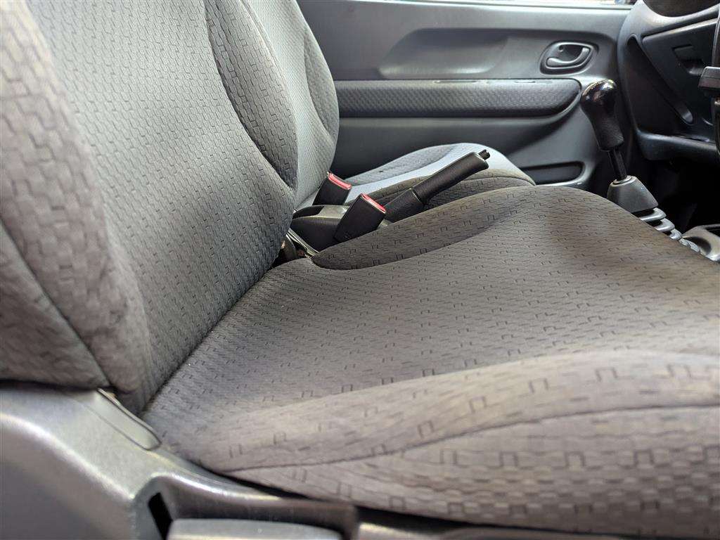 <p>2004 SUZUKI IGNIS GL</p>
