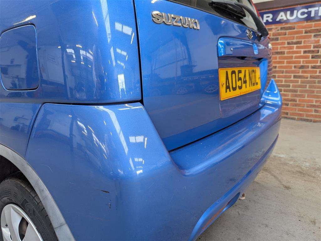 <p>2004 SUZUKI IGNIS GL</p>