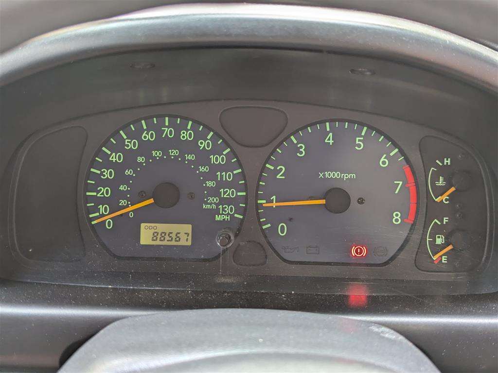 <p>2004 SUZUKI IGNIS GL</p>