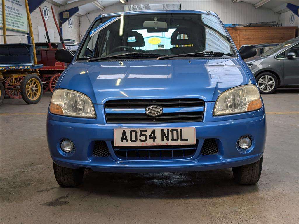 <p>2004 SUZUKI IGNIS GL</p>