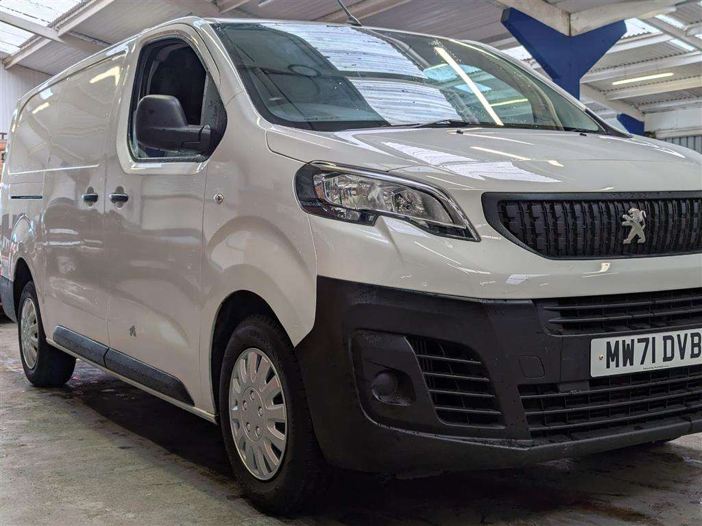 <p>2021 PEUGEOT EXPERT PROF PREMIUM L2 B-</p>