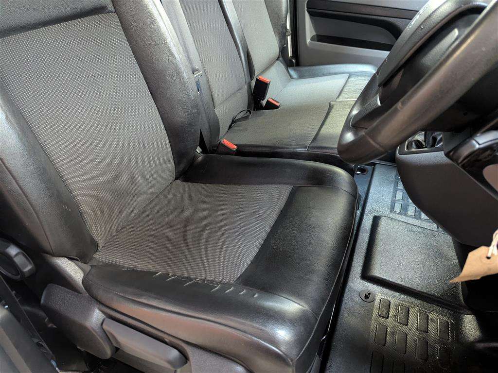 <p>2021 PEUGEOT EXPERT PROF PREMIUM L2 B-</p>