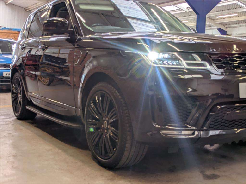 <p>2014 LAND ROVER RANGE ROVER SPORT SE TDV6</p>
