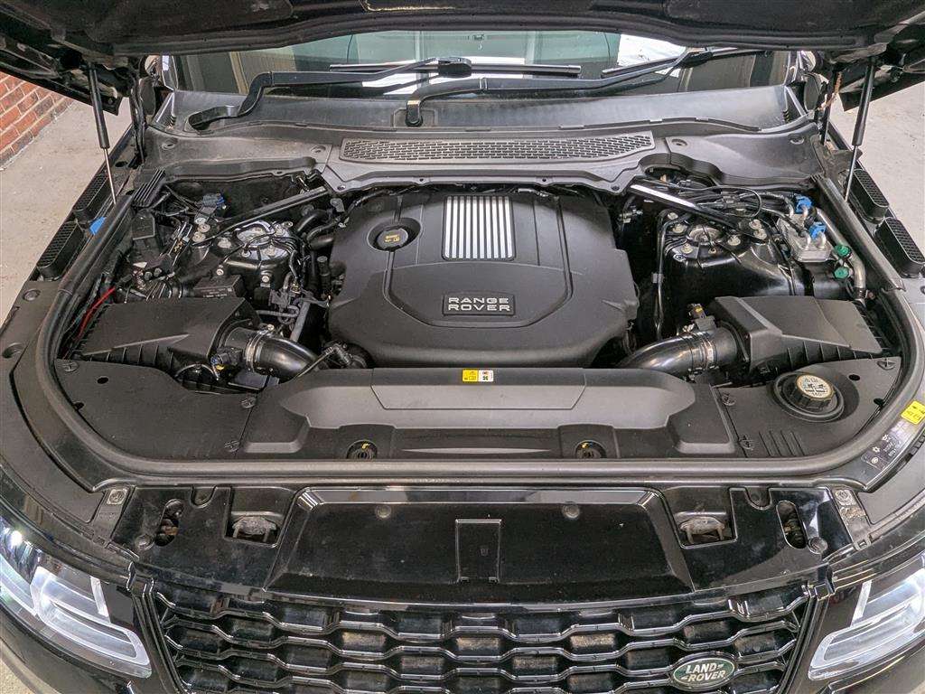 <p>2014 LAND ROVER RANGE ROVER SPORT SE TDV6</p>
