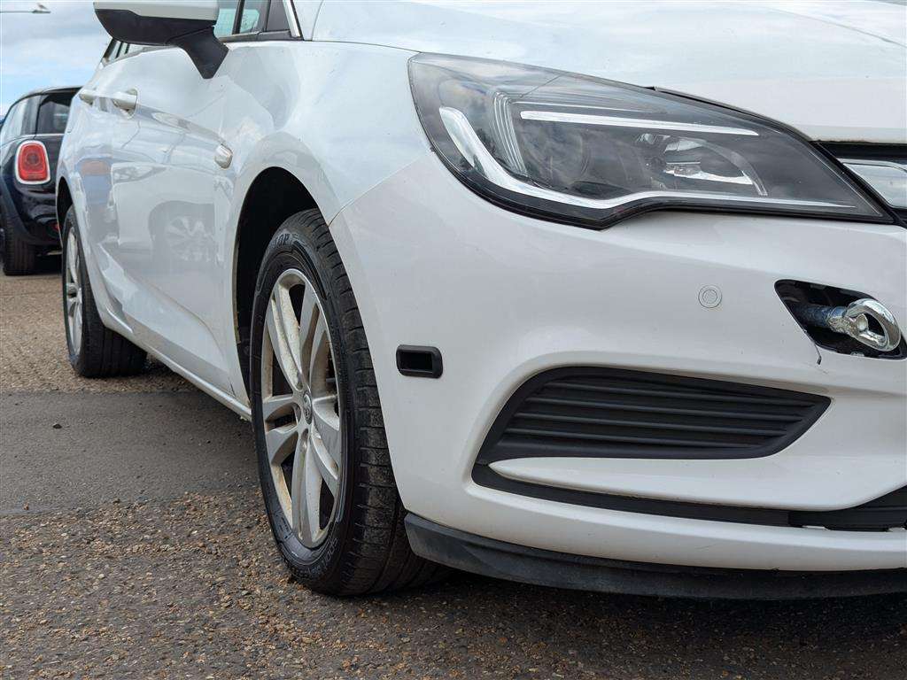 <p>2017 VAUXHALL ASTRA CDTI</p>