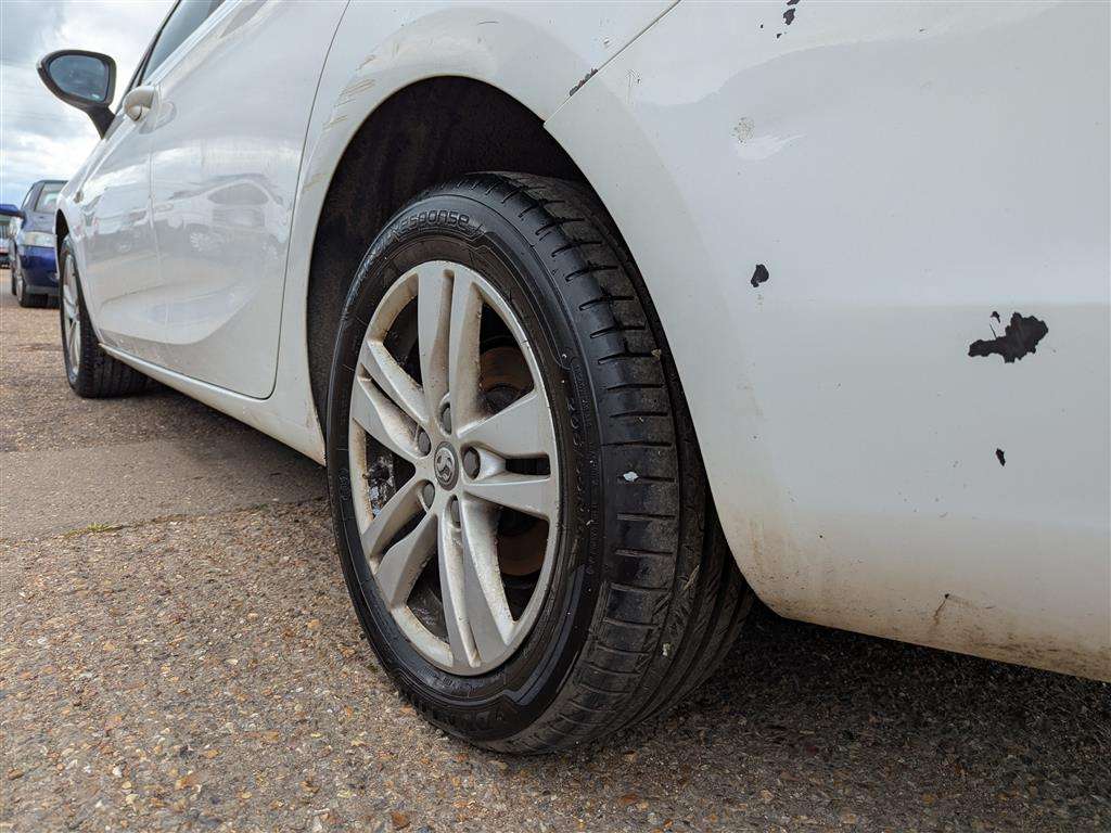 <p>2017 VAUXHALL ASTRA CDTI</p>
