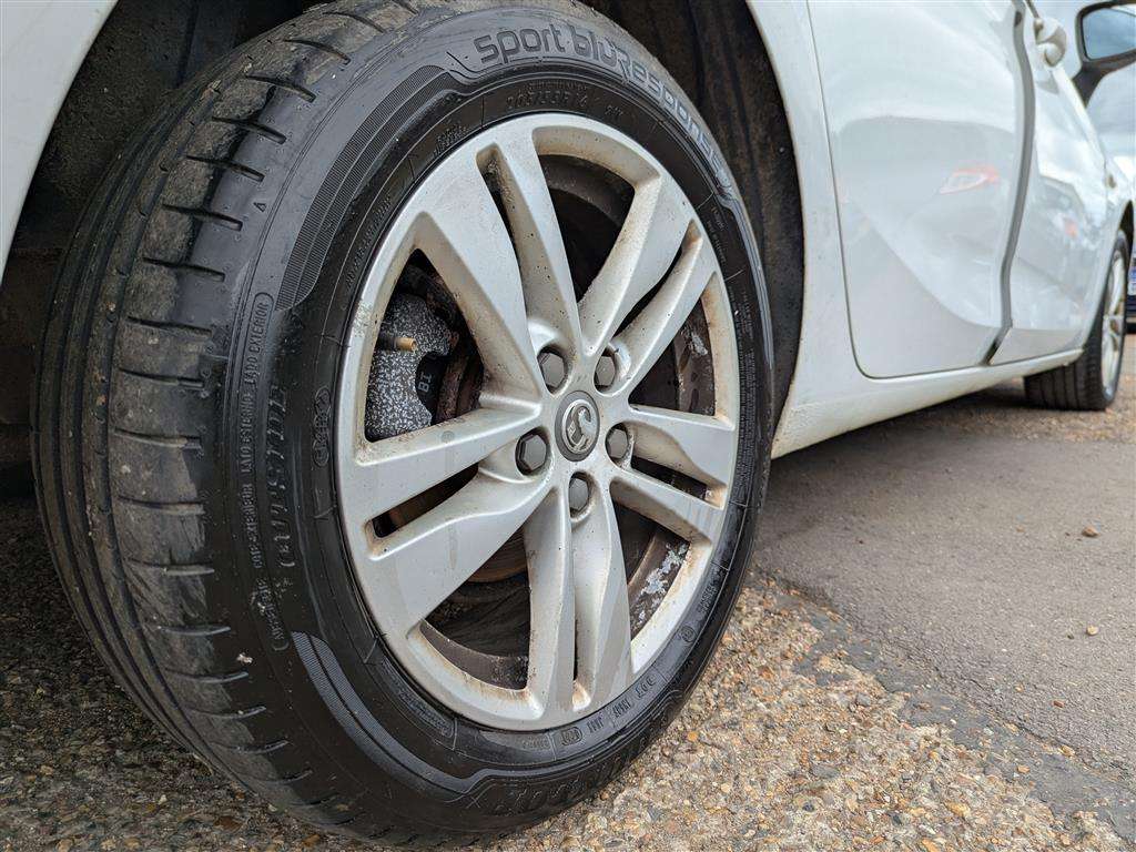 <p>2017 VAUXHALL ASTRA CDTI</p>