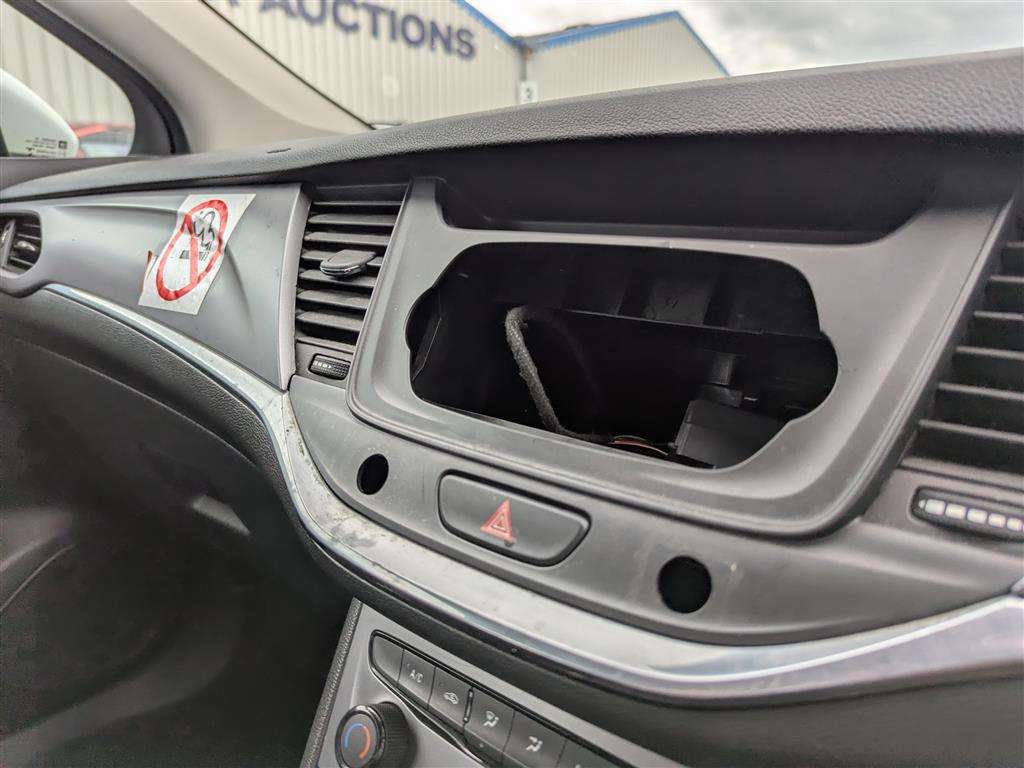 <p>2017 VAUXHALL ASTRA CDTI</p>