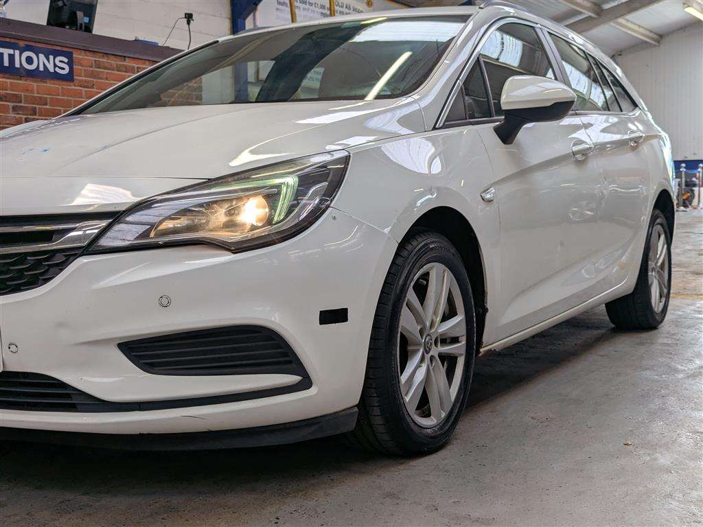 <p>2018 VAUXHALL ASTRA CDTI S/S</p>