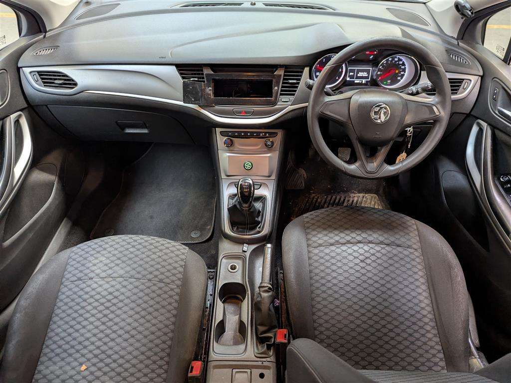 <p>2018 VAUXHALL ASTRA CDTI S/S</p>