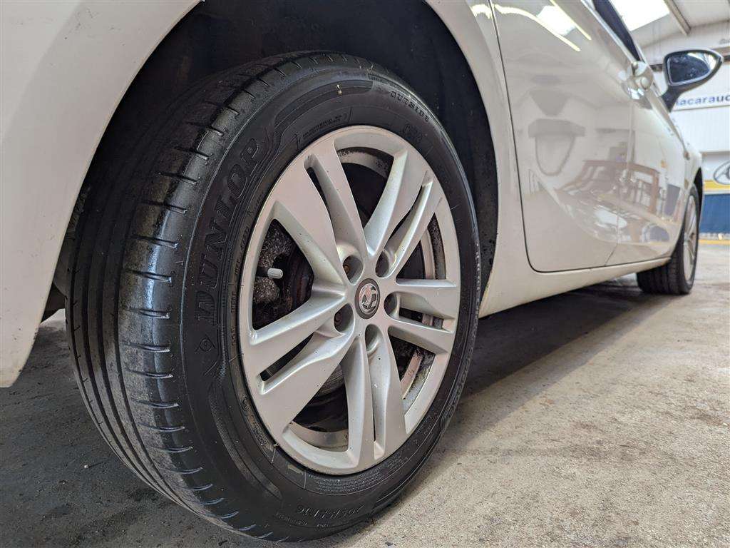<p>2018 VAUXHALL ASTRA CDTI S/S</p>
