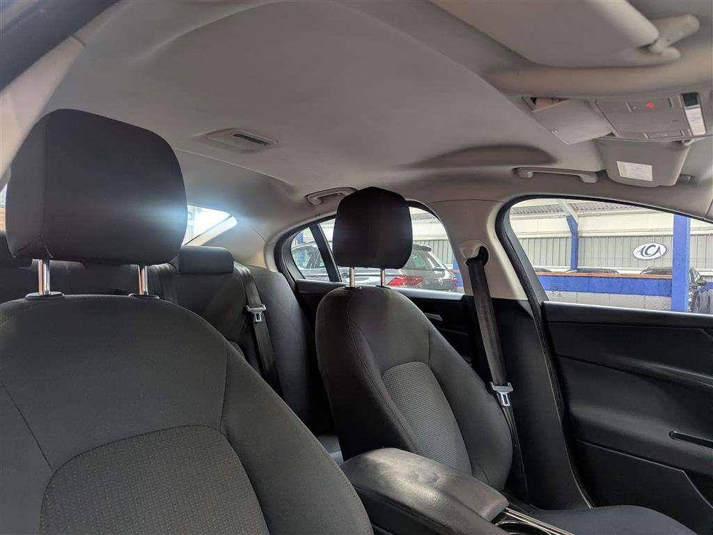 <p>2015 JAGUAR XE SE D</p>