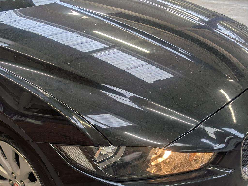 <p>2015 JAGUAR XE SE D</p>