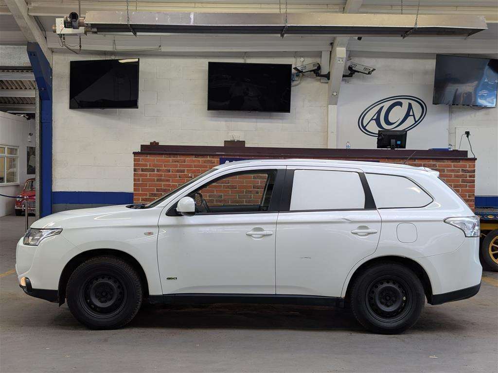 <p>2013 MITSUBISHI OUTLANDER GX 1 4WORK DI-D</p>