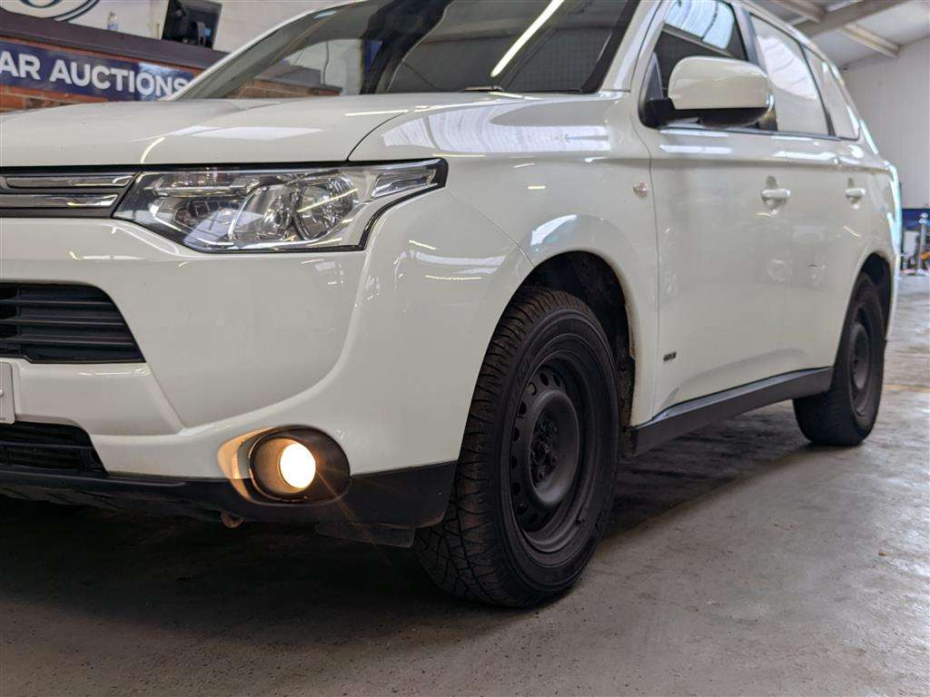 <p>2013 MITSUBISHI OUTLANDER GX 1 4WORK DI-D</p>
