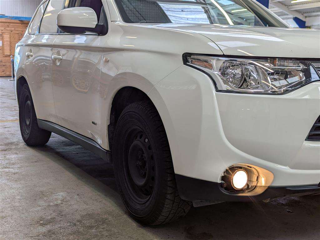 <p>2013 MITSUBISHI OUTLANDER GX 1 4WORK DI-D</p>