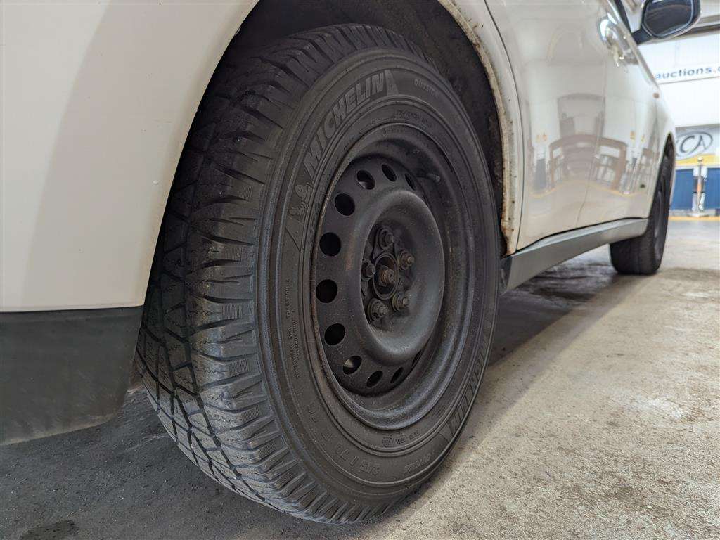 <p>2013 MITSUBISHI OUTLANDER GX 1 4WORK DI-D</p>