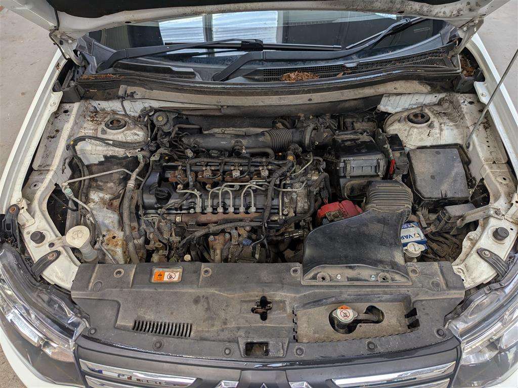 <p>2013 MITSUBISHI OUTLANDER GX 1 4WORK DI-D</p>