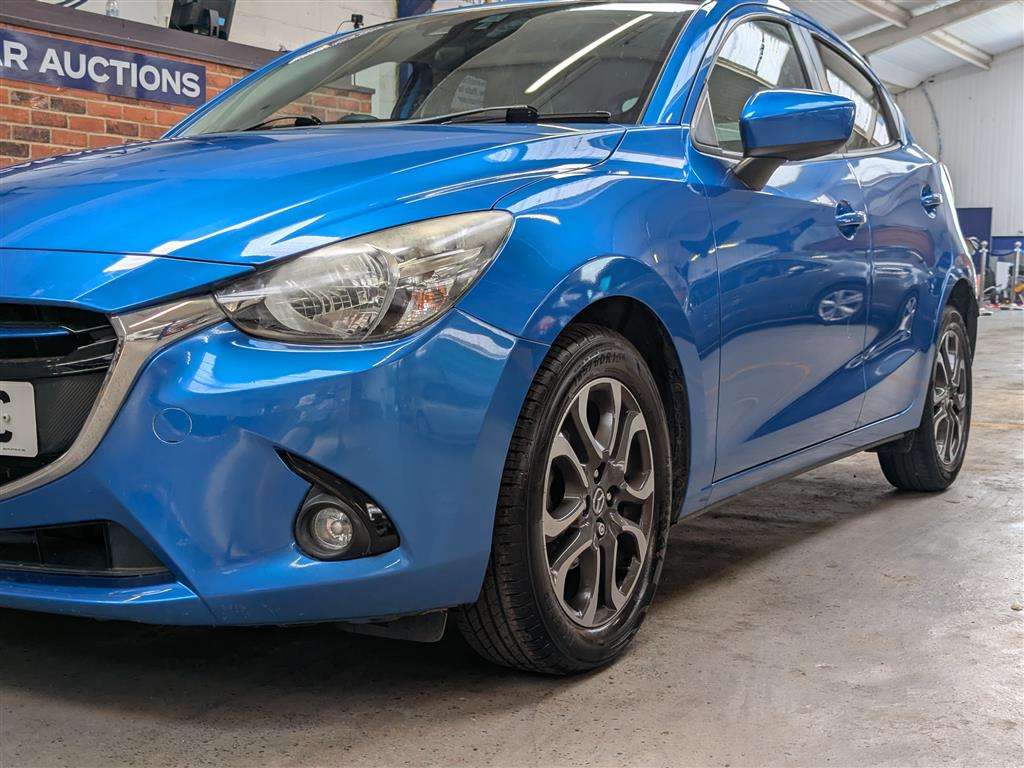 <p>2015 MAZDA 2 SPORT NAV</p>