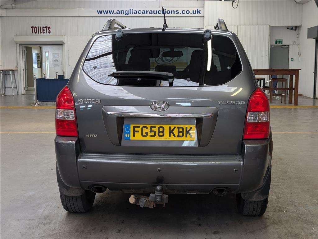 <p>2008 HYUNDAI TUCSON STYLE 4WD CRDI</p>