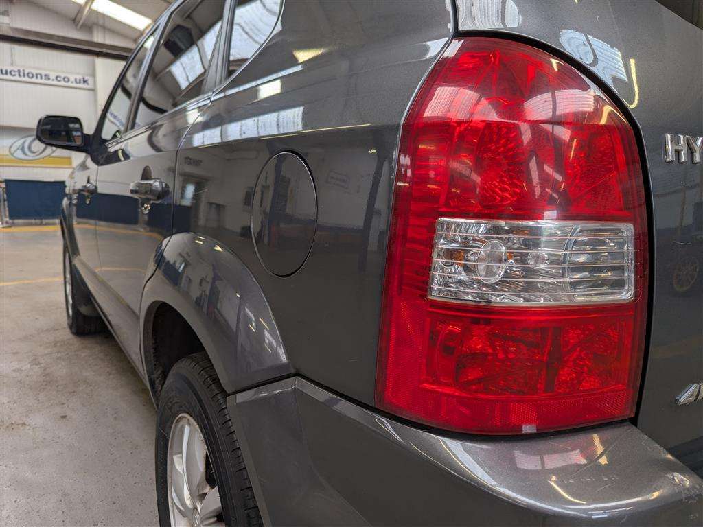 <p>2008 HYUNDAI TUCSON STYLE 4WD CRDI</p>