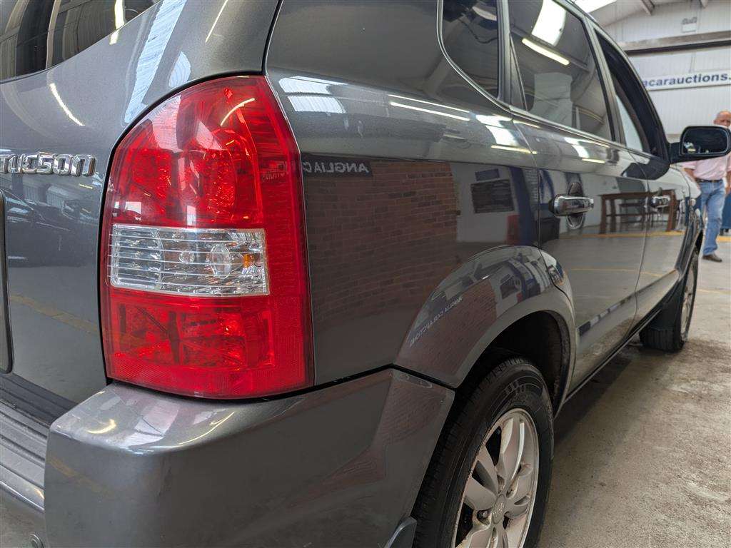 <p>2008 HYUNDAI TUCSON STYLE 4WD CRDI</p>
