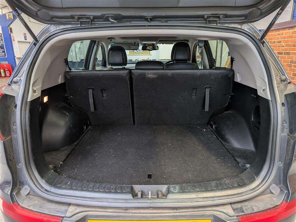 <p>2013 KIA SPORTAGE 3 CRDI</p>