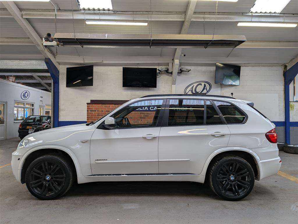 <p>2012 BMW X5 XDRIVE30D M SPORT AUTO</p>