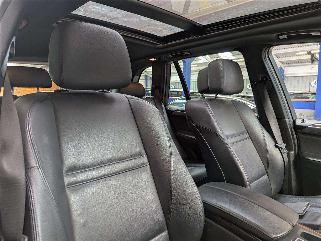 <p>2012 BMW X5 XDRIVE30D M SPORT AUTO</p>